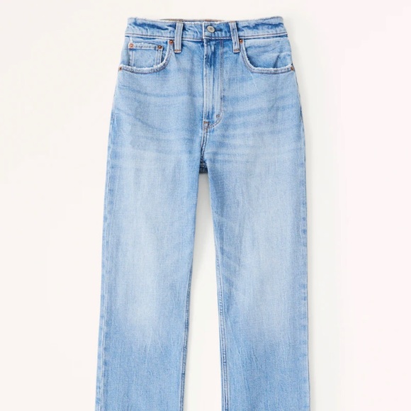 Abercrombie Ultra High Rise Ankle Straight Jean - Picture 1 of 3